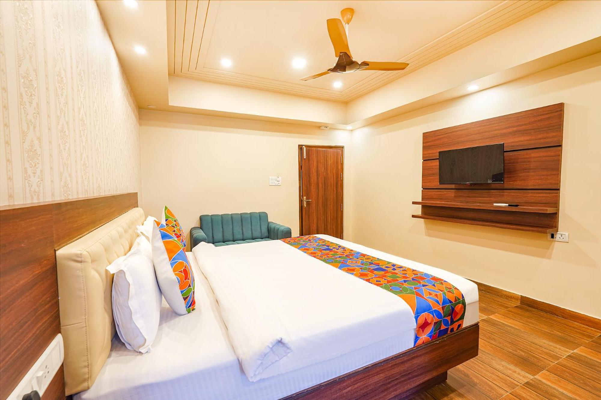 Fabhotel Grand Falcon Bangalore Exterior photo