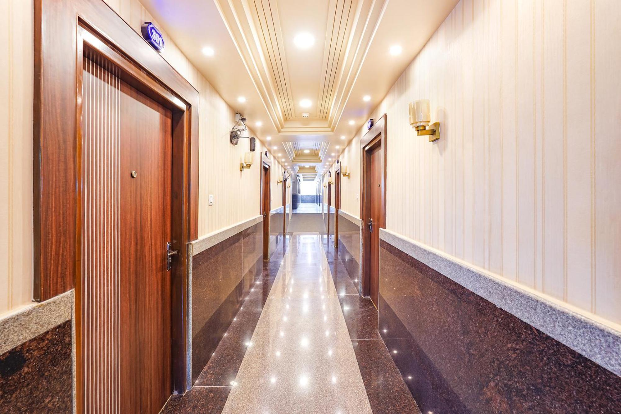 Fabhotel Grand Falcon Bangalore Exterior photo