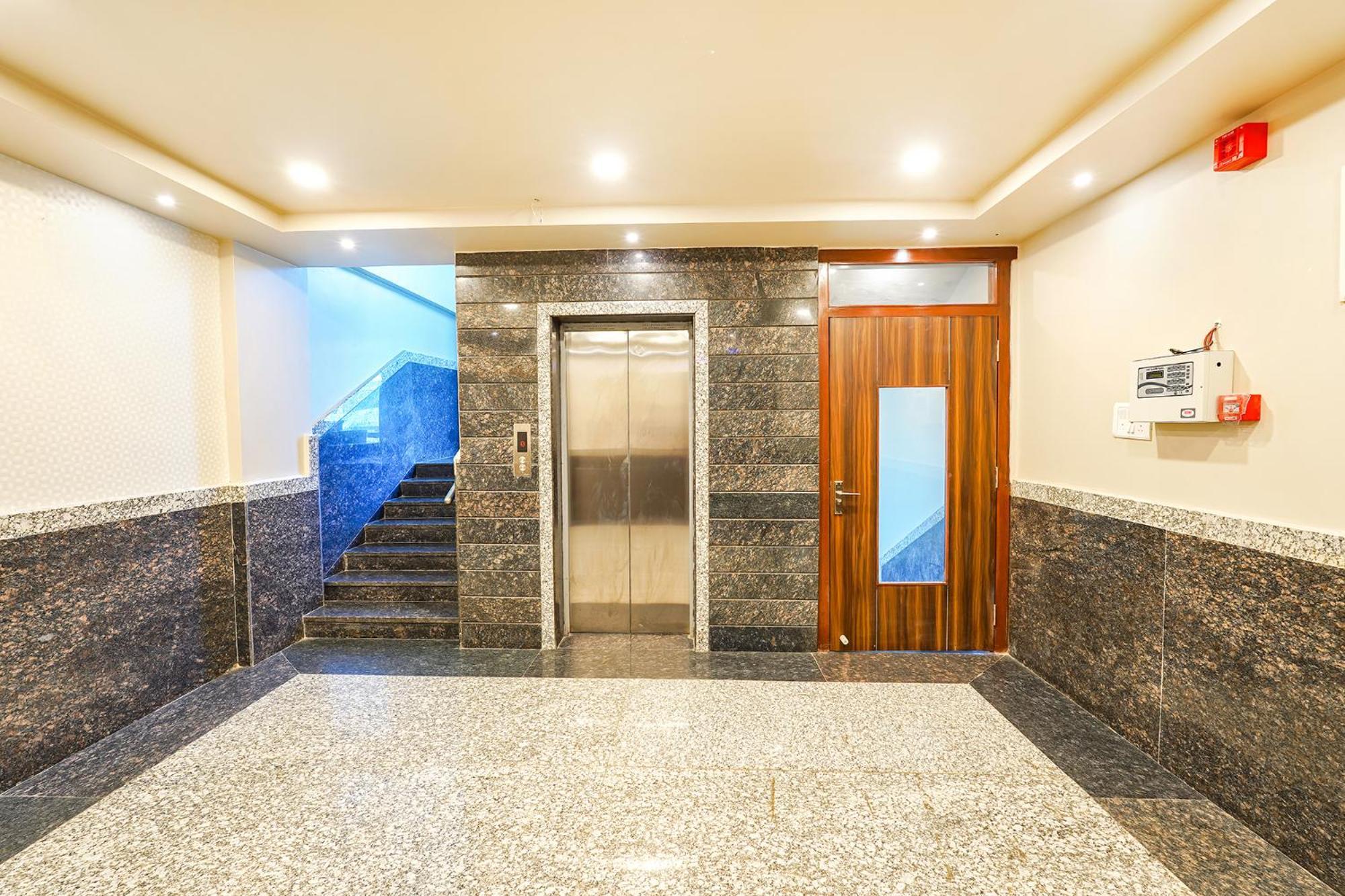 Fabhotel Grand Falcon Bangalore Exterior photo