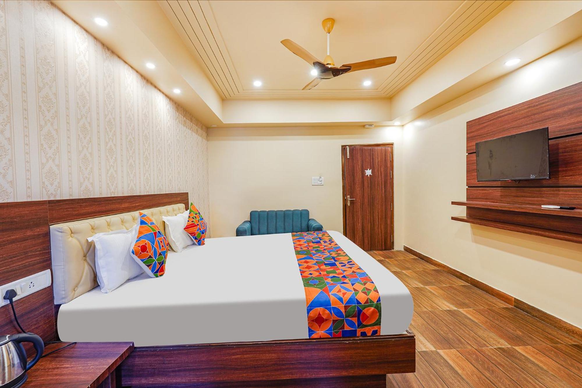 Fabhotel Grand Falcon Bangalore Exterior photo
