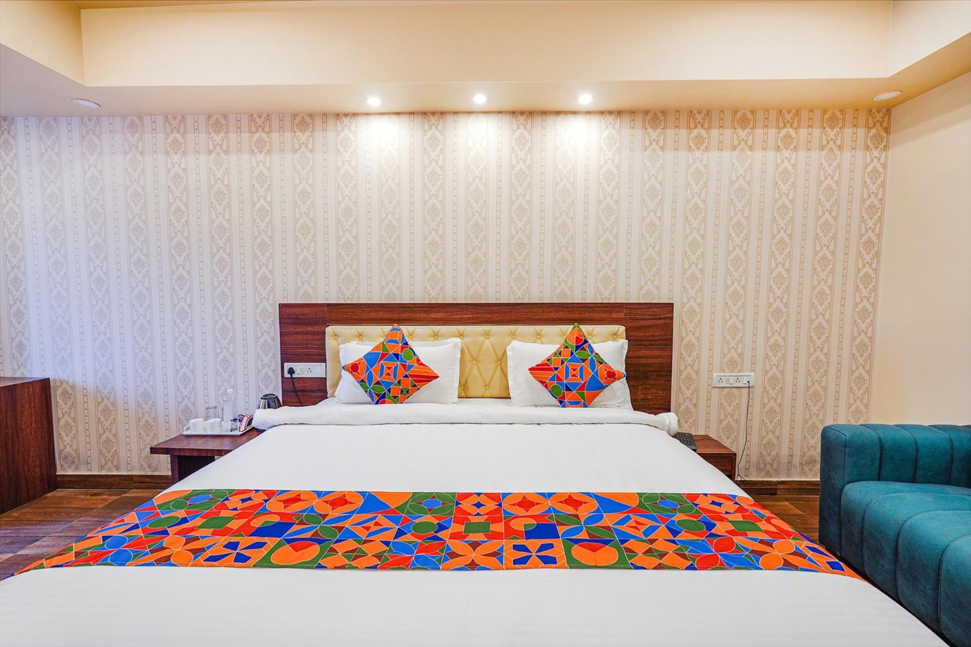 Fabhotel Grand Falcon Bangalore Exterior photo